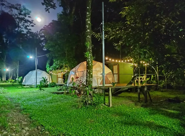 Naioth Glamping Domes