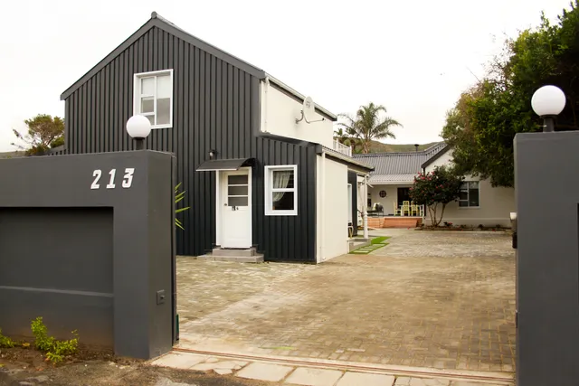 Hermanus Champagne Accommodation