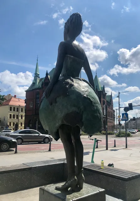 Rzeźba „Kryształowa Planeta”