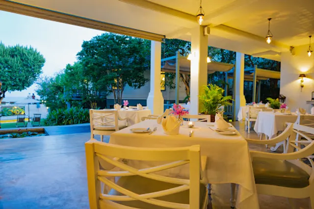 Deva Bistro Restaurant & Bar