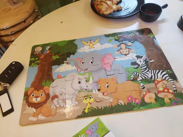 Yummy Tummy Cafe & Lounge