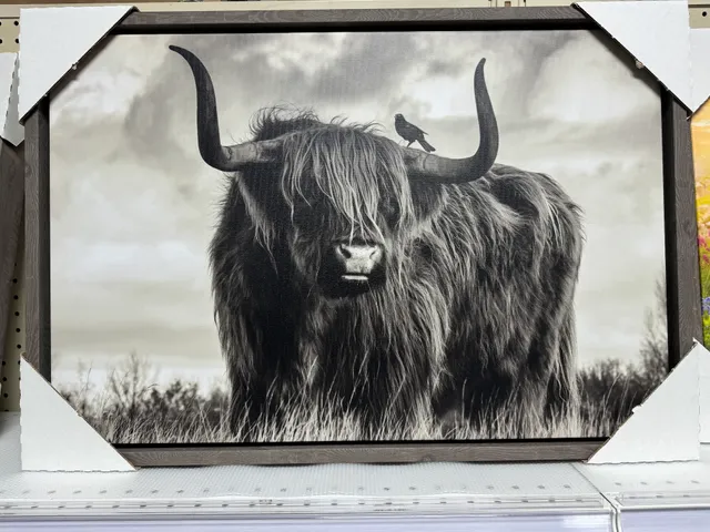 Grand Art Wall Decor