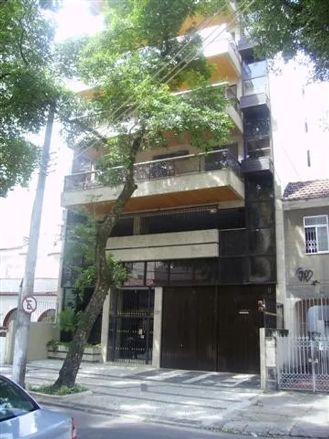 Hosts in Rio Guest House