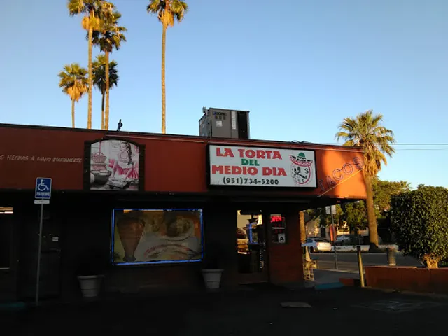 La Torta Del Medio Dia