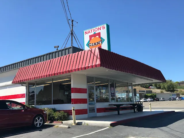 Nation's Giant Hamburgers & Great Pies