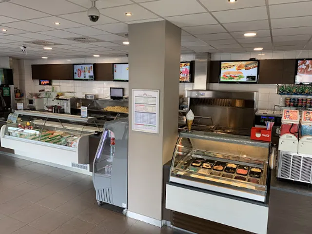 Snackpalace Fastfood Restaurant