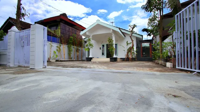 Omah Condro Homestay by The Grand Java