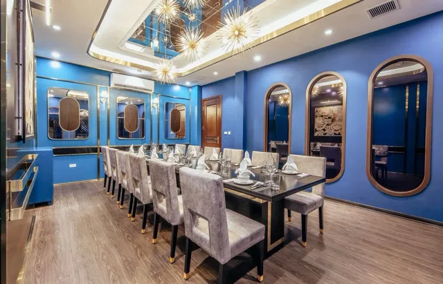 Chinh Thuỷ SeaFood Restaurant - Nhà Hàng Hải Sản Hà Nội