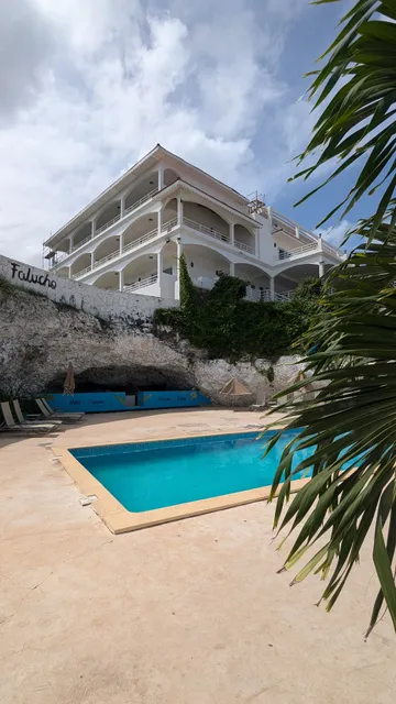 Hotel Falucho Paradise Beach