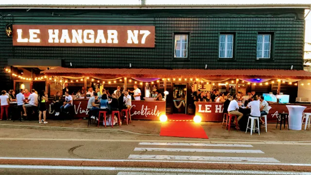 Le Hangar N7 • Bar / Pub / Restaurant