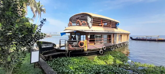 Sacred River Houseboat&Homestay