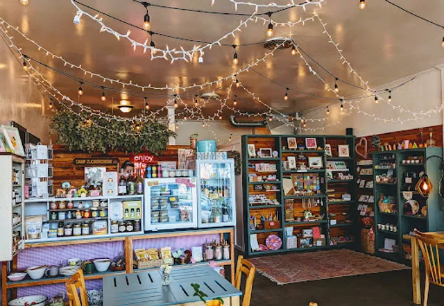 zuckercreme | strawberry museum!