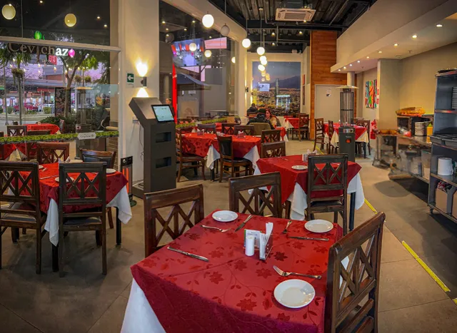 Cevichazo Mall paseo Quilin