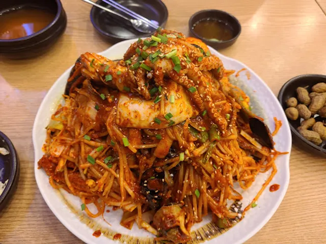 아그집쭈꾸미볶음