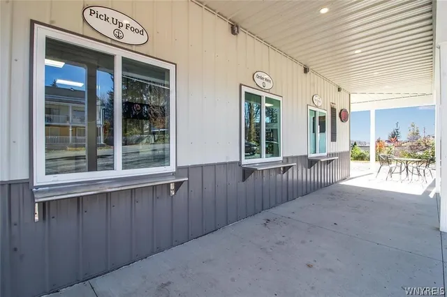 Lime Lake Snack Bar & Cottage Rentals