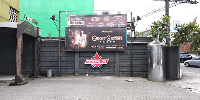 Liquid Bar And Kitchen