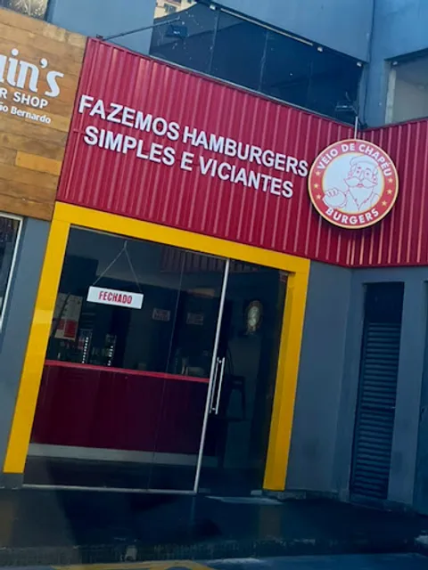 Véio de Chapéu Burgers