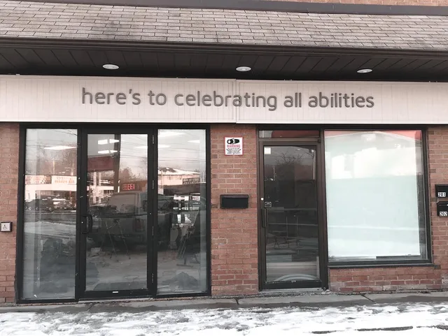 Melly's Market + Café