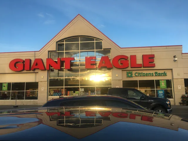 Giant Eagle Supermarket