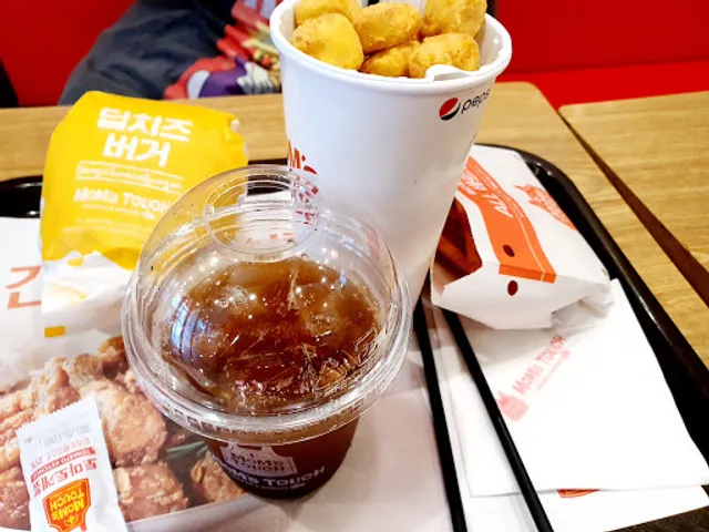 맘스터치 수원조원점