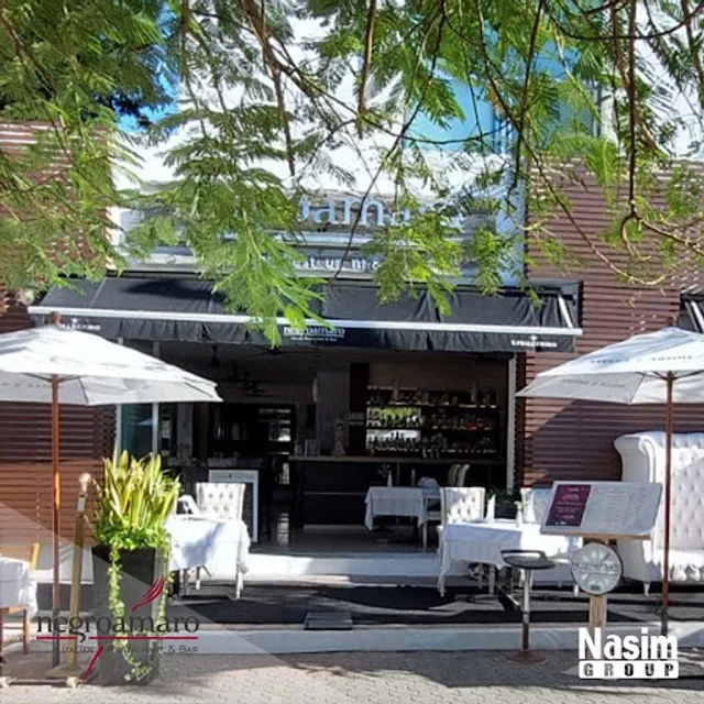 Negroamaro Piano Bar Restaurant Italiano