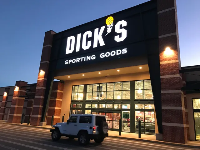 DICK'S Sporting Goods