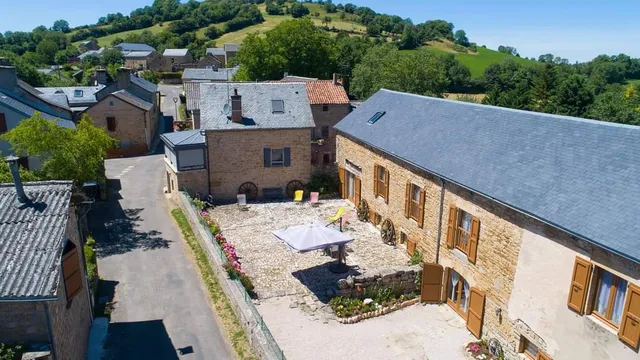 Entre Dolmens et Fontaines - Chambres et tables d'hôtes