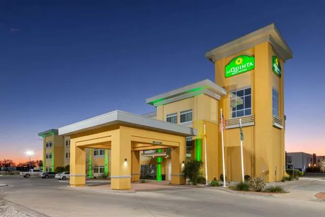 La Quinta Inn & Suites by Wyndham Artesia