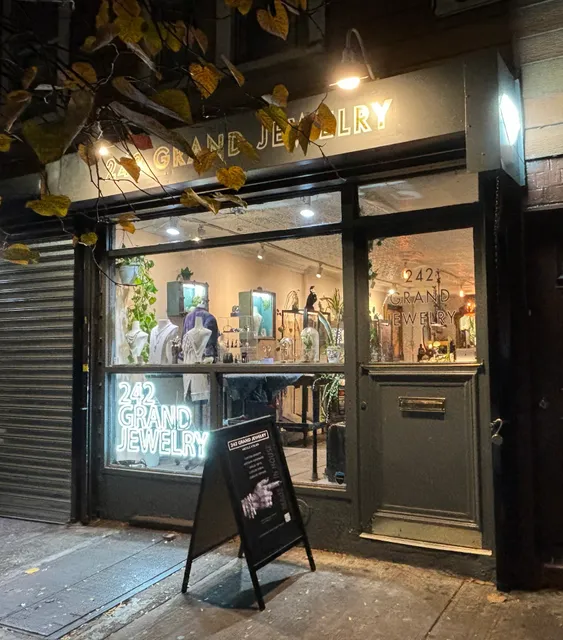 242 Grand Jewelry x Perry Gargano