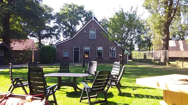 Vakantiewoning 't Veurhuus en B&B 't Bakhuus