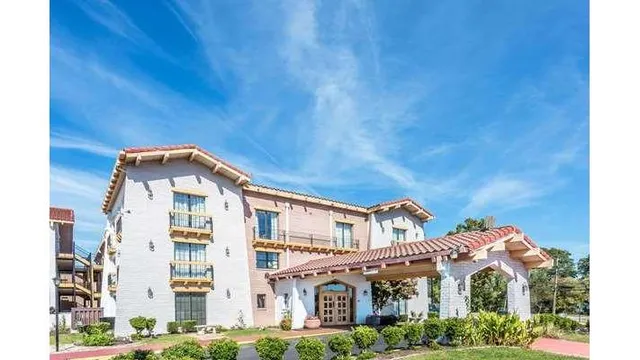 Days Inn by Wyndham Richmond/South