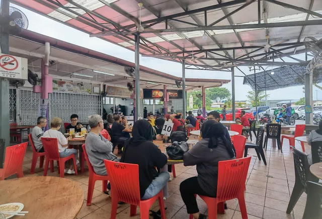 Sadiqin Lim Kampua & Bak Kut Teh