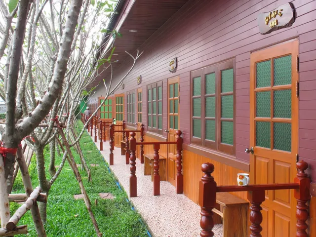 บ้านบ่อรีสอร์ท