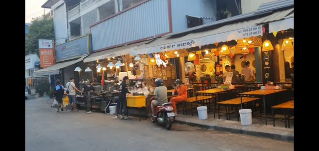 បងម៉ាប់ អយស្ទ័រ 1