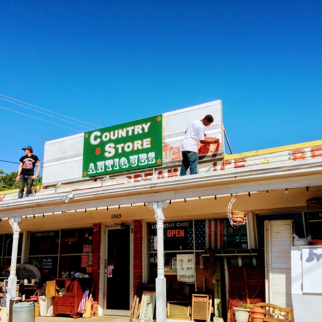 Antiques Country Store