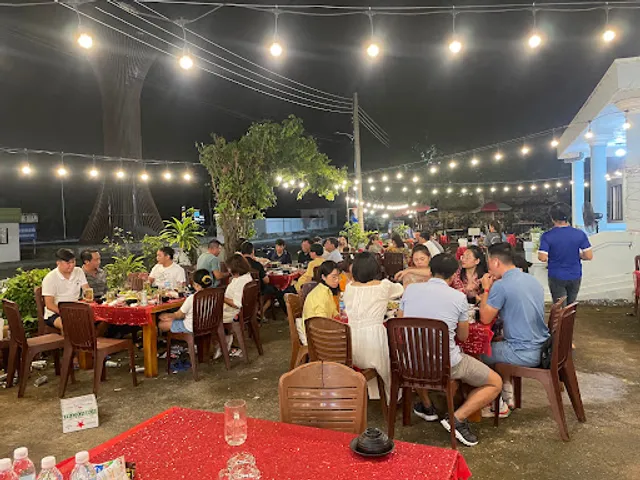 Nhà Hàng Hải Sản Phi Yến Côn Đảo