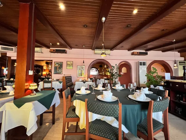 Le Montparnasse Restaurant