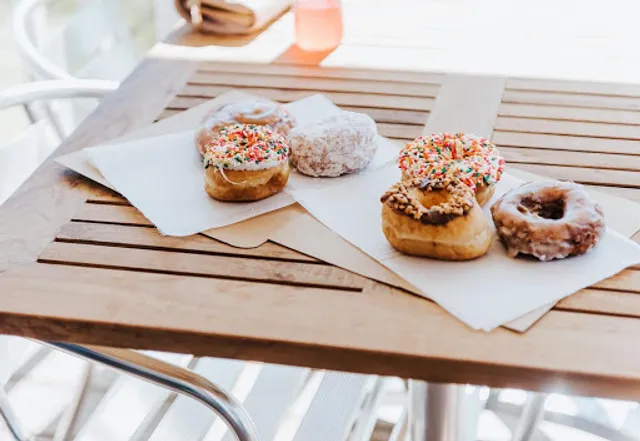 Island Donuts & Bagels