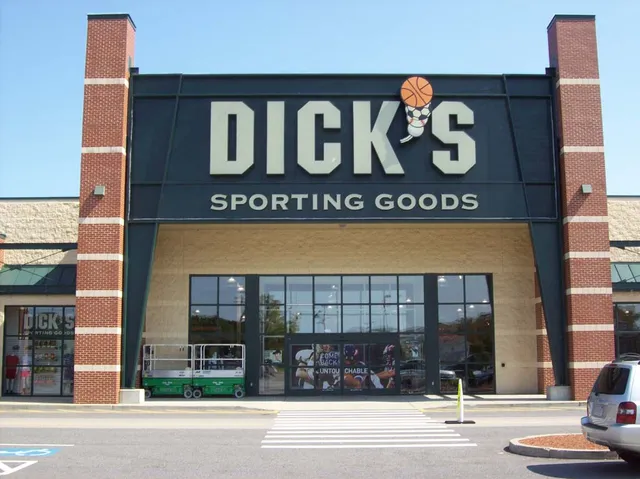 DICK'S Sporting Goods