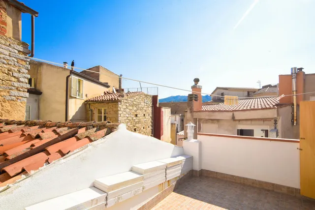 Casa Marta Cod .Reg. IUN Q1985