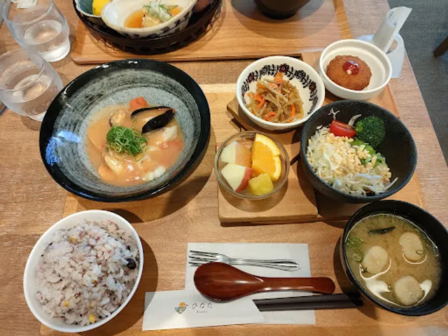 地中海の恵みと和食ごはんひなた