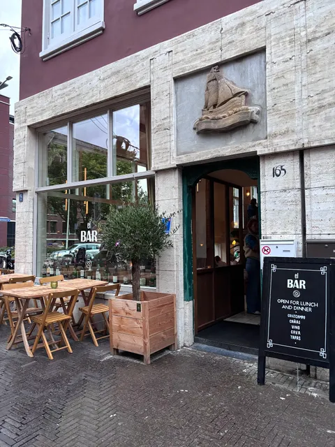 El Bar