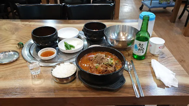 무봉리토종순대두정점