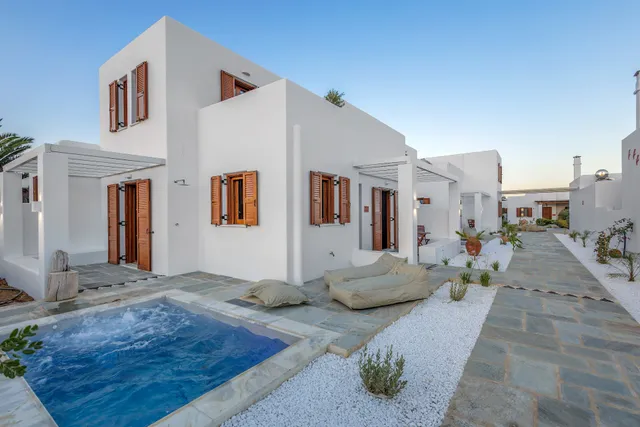 ANEMONISIA Skyrian Living