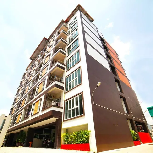 อภัสนันท์ เพลส