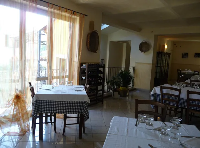 Ristorante Pizzeria B & B Passeggeri ampio dehor estivo