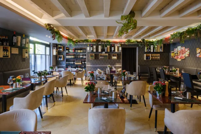 L' Angolo Di Cavour Hosteria Enoteca