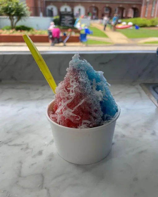 Camellia’s Pizza and Creamery