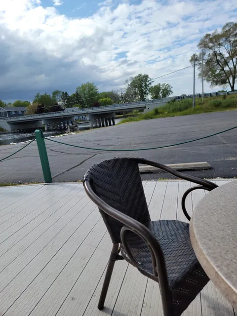 AuSable Inn Riverview Restaurant and Sports Bar