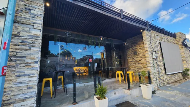 Aroma’s Terrace & Grill